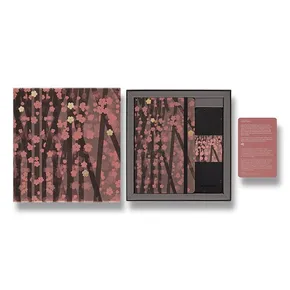 Dárková sada Moleskine Sakura 2023 L, čistý, dárková sada s pastelkami
